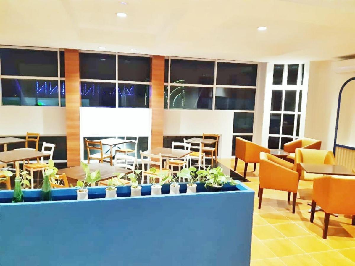 Madina Inn Джок'якарта Екстер'єр фото