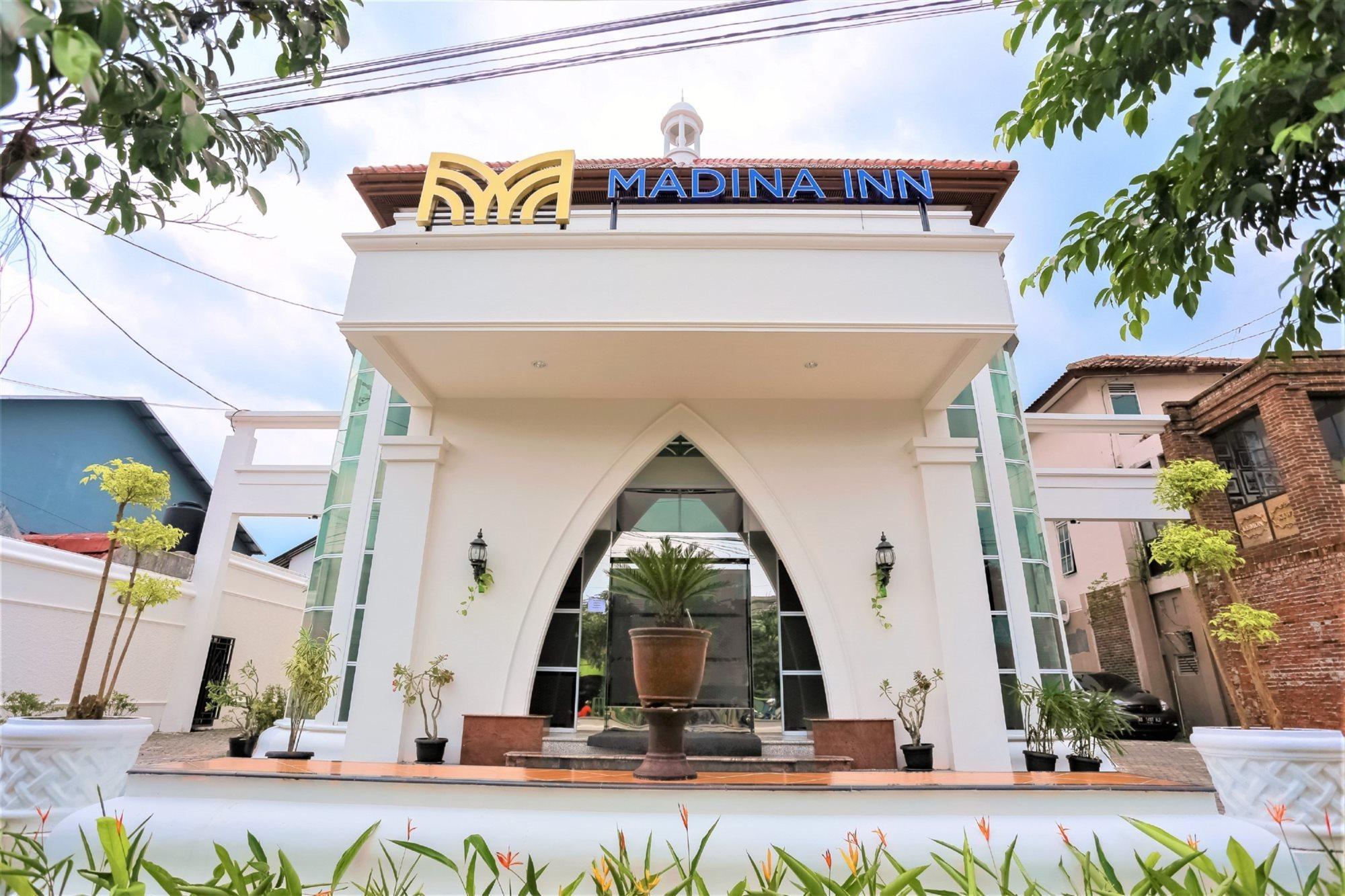 Madina Inn Джок'якарта Екстер'єр фото