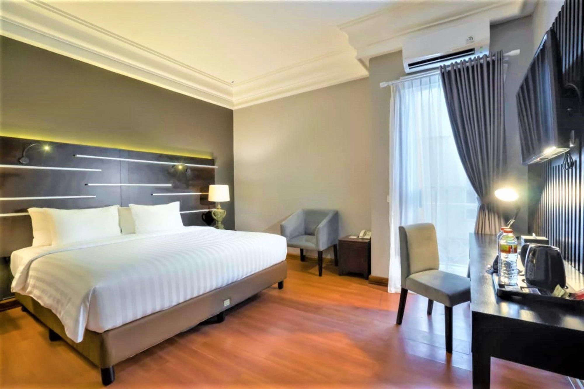 Madina Inn Джок'якарта Екстер'єр фото