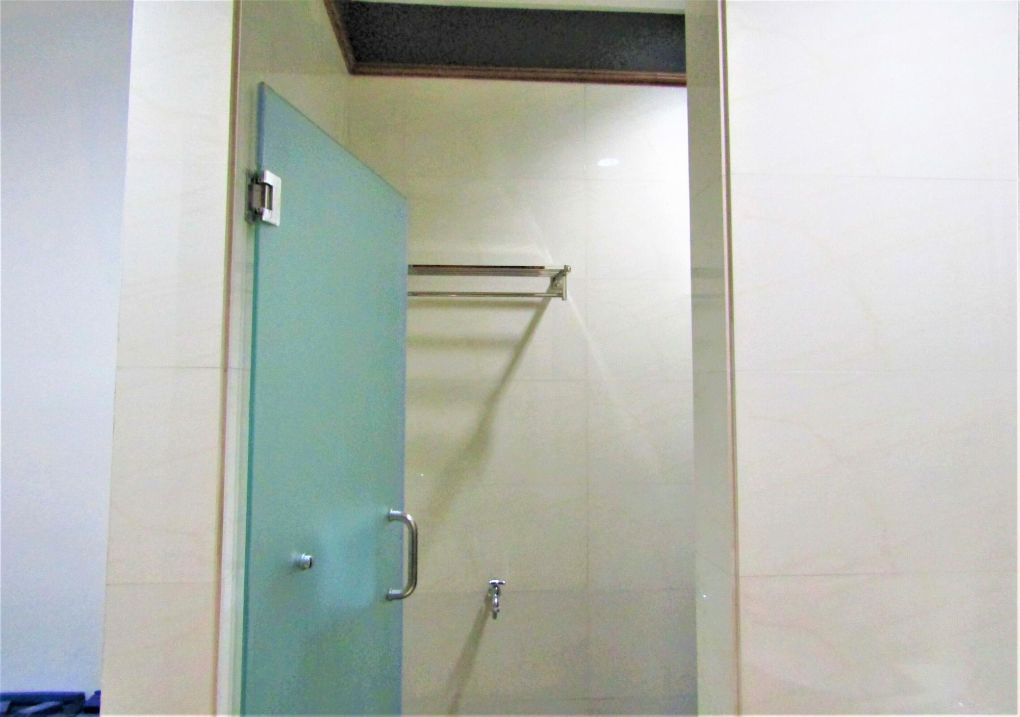 Madina Inn Джок'якарта Екстер'єр фото