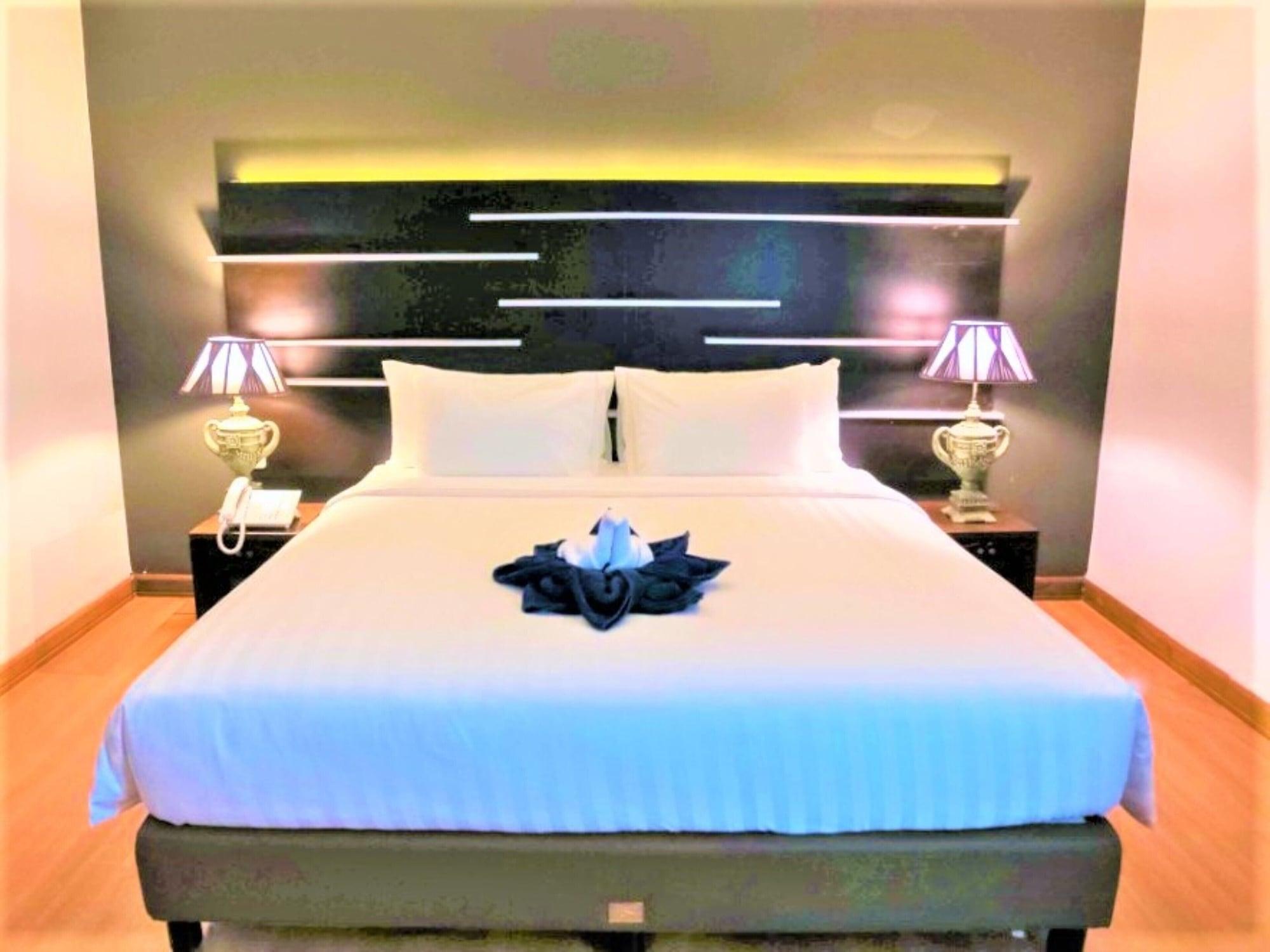 Madina Inn Джок'якарта Екстер'єр фото